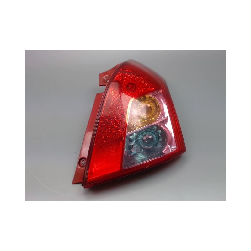 FEU ARRIERE DROIT SUZUKI SWIFT III 2005-2011
