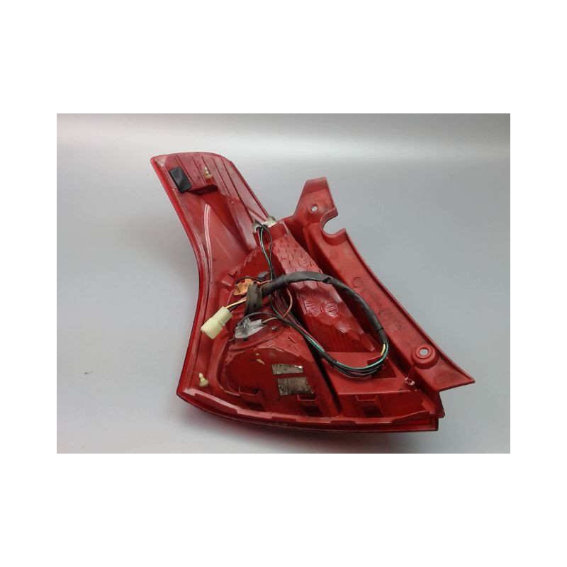 FEU ARRIERE DROIT SUZUKI SWIFT III 2005-2011