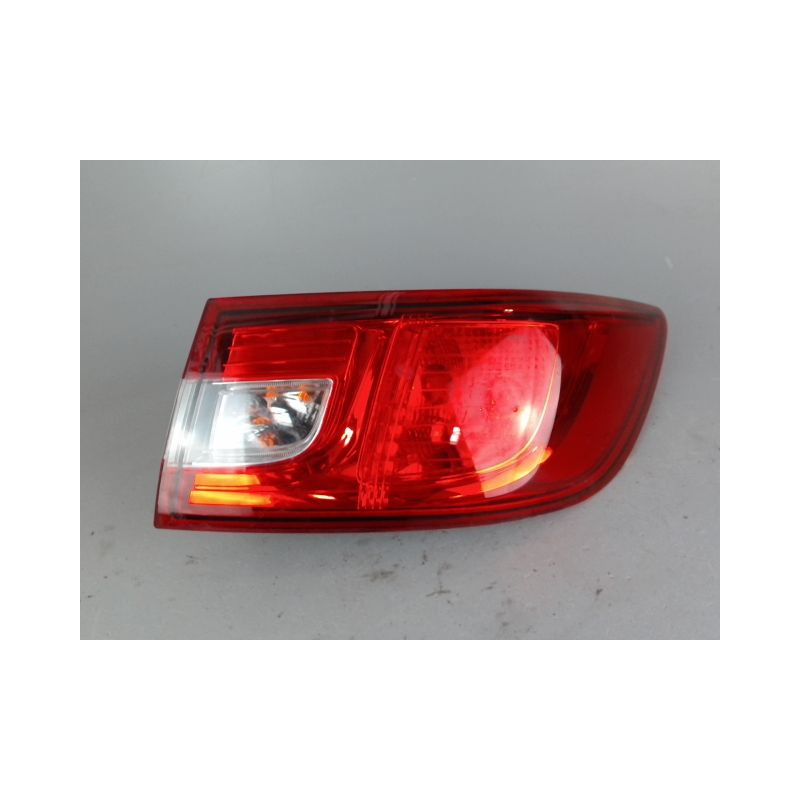 FEU ARRIERE DROIT RENAULT CLIO 4