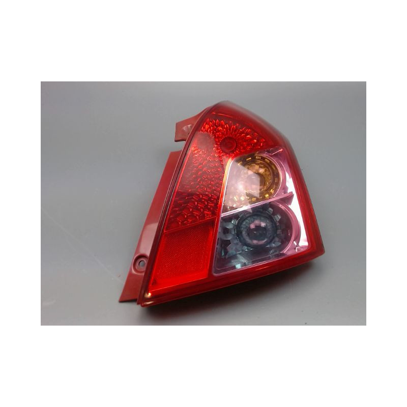 FEU ARRIERE DROIT SUZUKI SWIFT III 2005-2011
