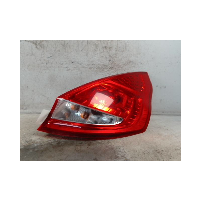 FEU ARRIERE DROIT FORD FIESTA 2005-