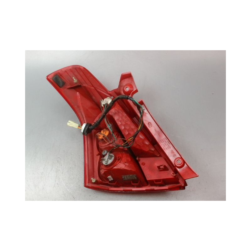FEU ARRIERE DROIT SUZUKI SWIFT III 2005-2011