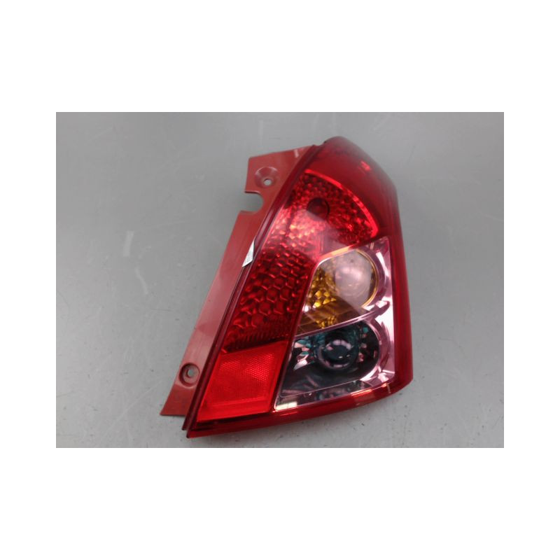 FEU ARRIERE DROIT SUZUKI SWIFT