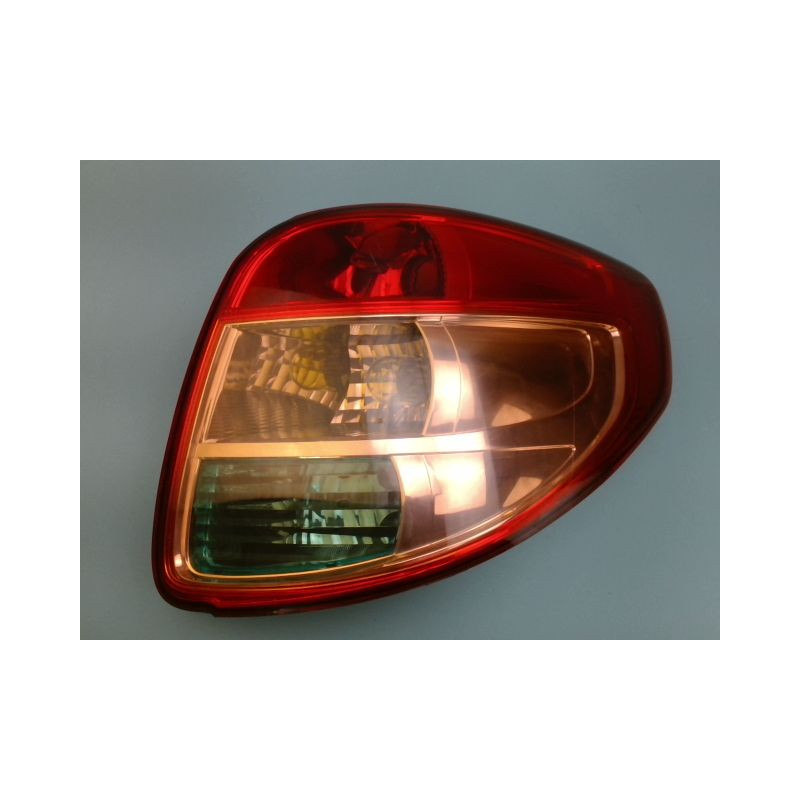 FEU ARRIERE DROIT SUZUKI SX4