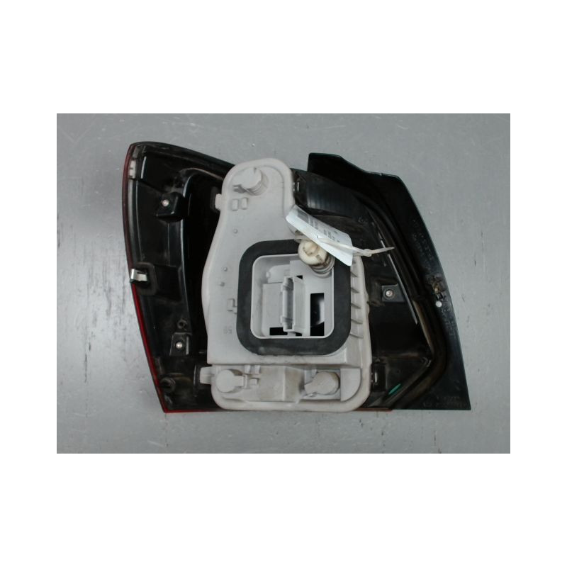 FEU ARRIERE DROIT VOLKSWAGEN POLO 2009-
