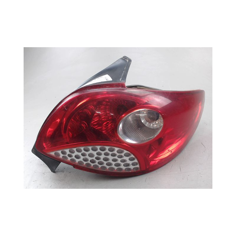 FEU ARRIERE DROIT PEUGEOT 206