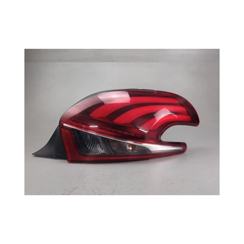 FEU ARRIERE DROIT PEUGEOT 208
