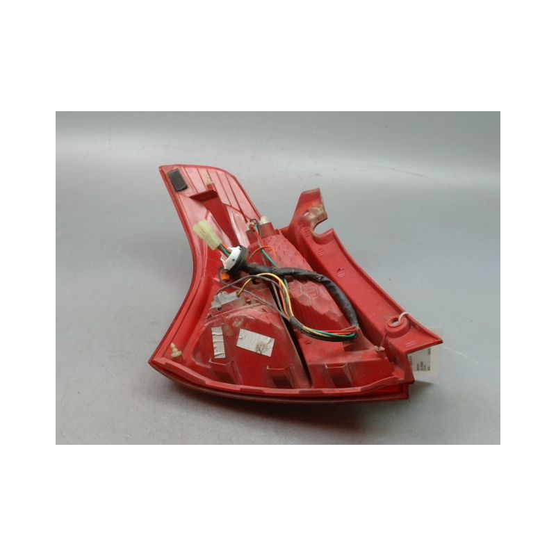 FEU ARRIERE DROIT SUZUKI SWIFT III 2005-2011