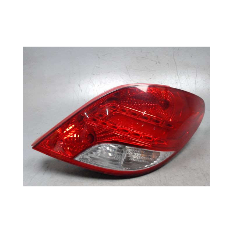 FEU ARRIERE DROIT PEUGEOT 207 3P