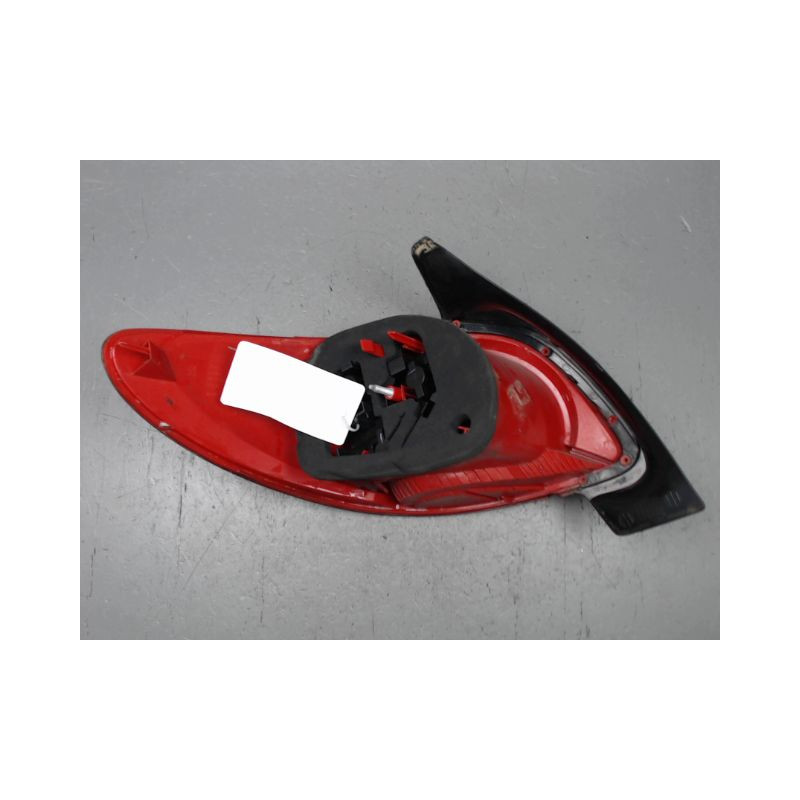 FEU ARRIERE DROIT PEUGEOT 206+ 2009-