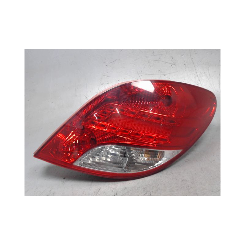 FEU ARRIERE DROIT PEUGEOT 207 5P