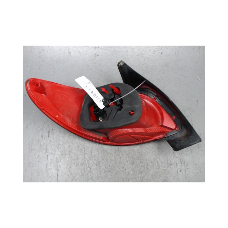 FEU ARRIERE DROIT PEUGEOT 206+ 2009-