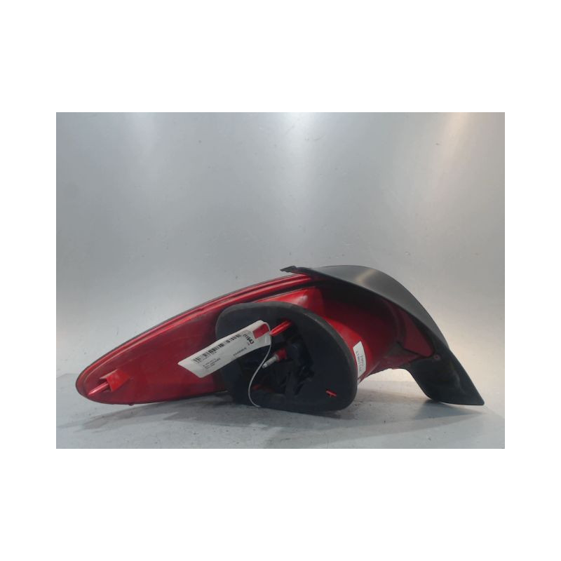 FEU ARRIERE DROIT PEUGEOT 206