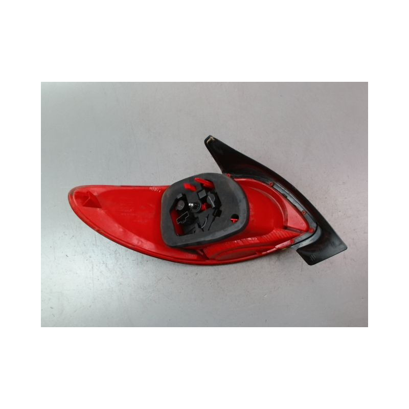 FEU ARRIERE DROIT PEUGEOT 206 + 2009-2013