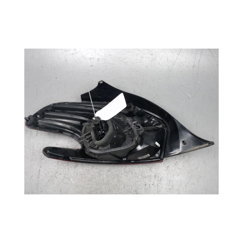 FEU ARRIERE DROIT PEUGEOT 208