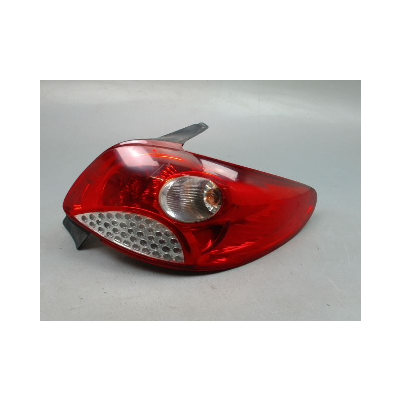 FEU ARRIERE DROIT PEUGEOT 206 + 2009-2013