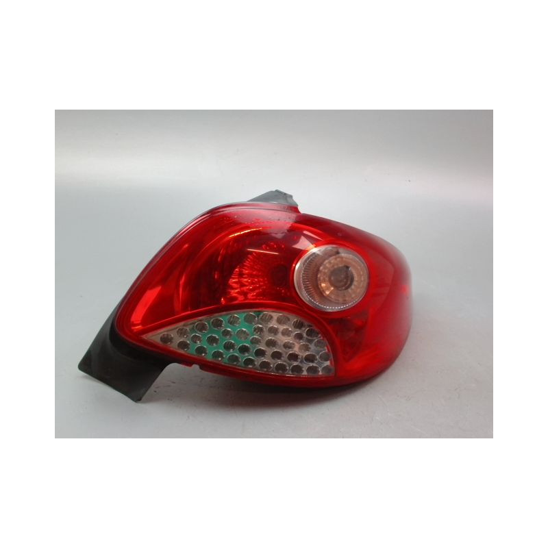 FEU ARRIERE DROIT PEUGEOT 206 + 2009-2013