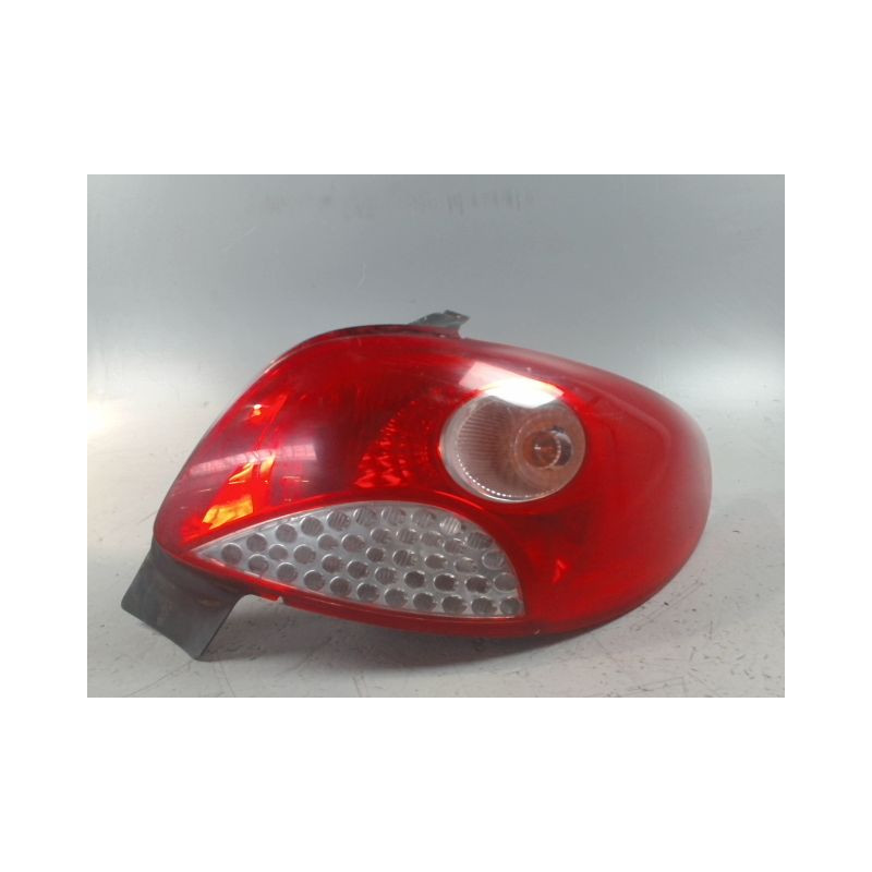 FEU ARRIERE DROIT PEUGEOT 206+ 2009-