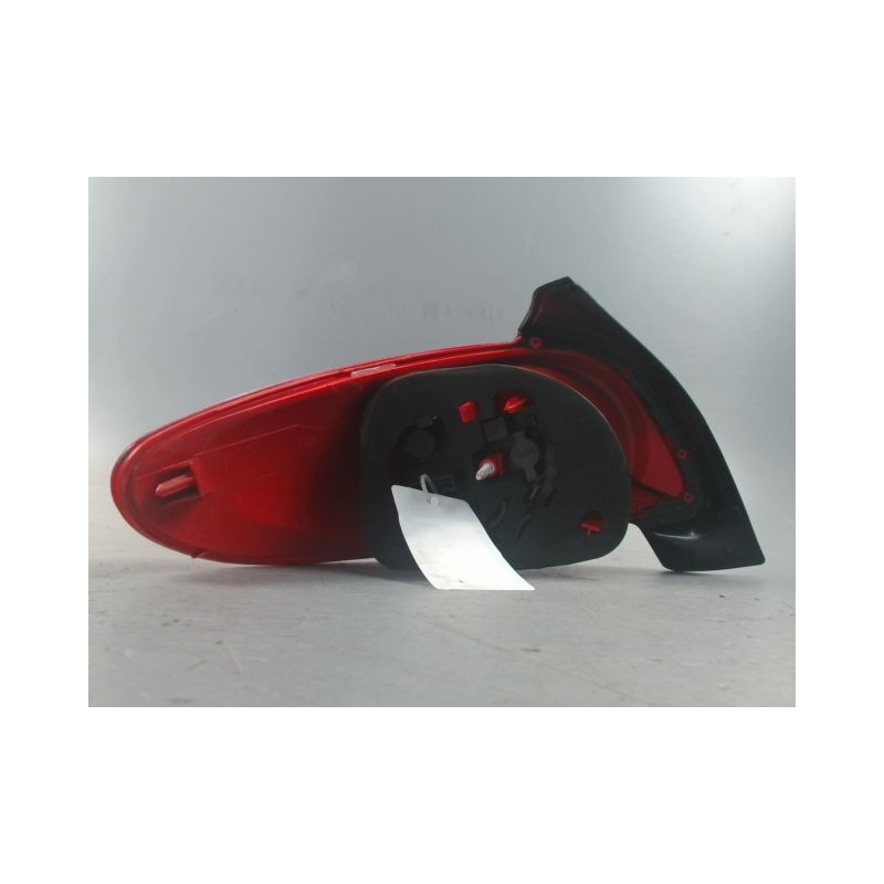 FEU ARRIERE DROIT PEUGEOT 206+ 2009-