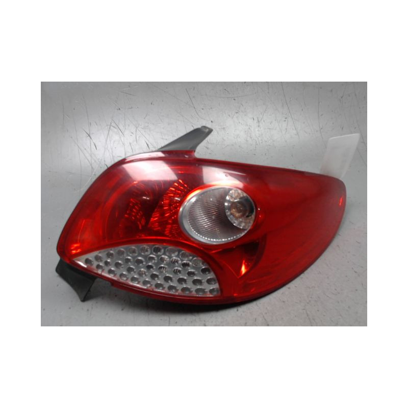 FEU ARRIERE DROIT PEUGEOT 206