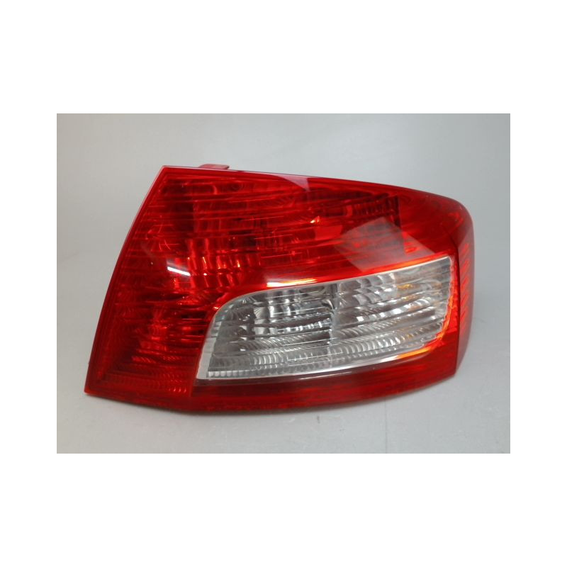 FEU ARRIERE DROIT PEUGEOT 407