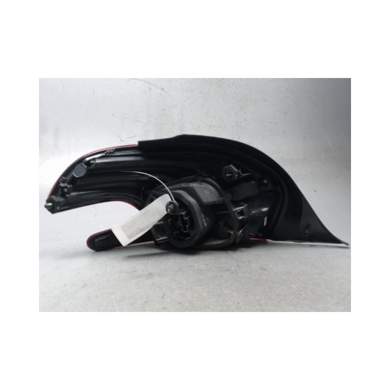 FEU ARRIERE DROIT PEUGEOT 208