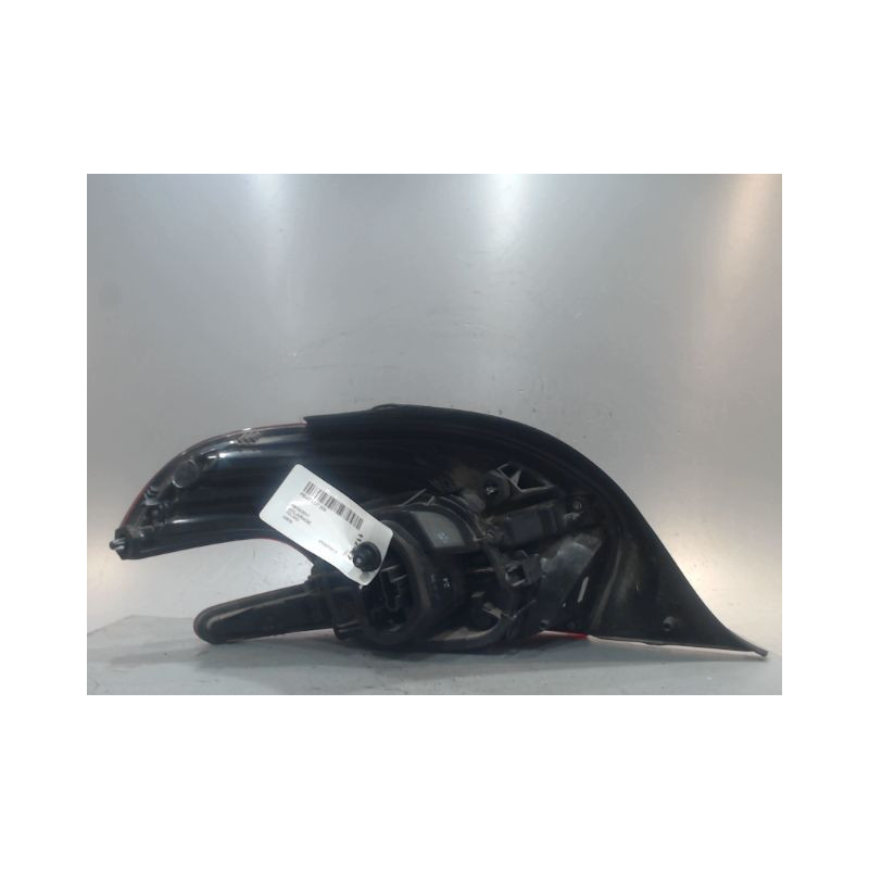 FEU ARRIERE DROIT PEUGEOT 208