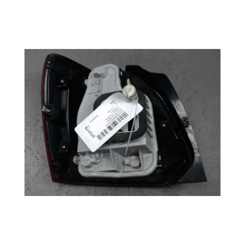 FEU ARRIERE DROIT VOLKSWAGEN POLO 2009-