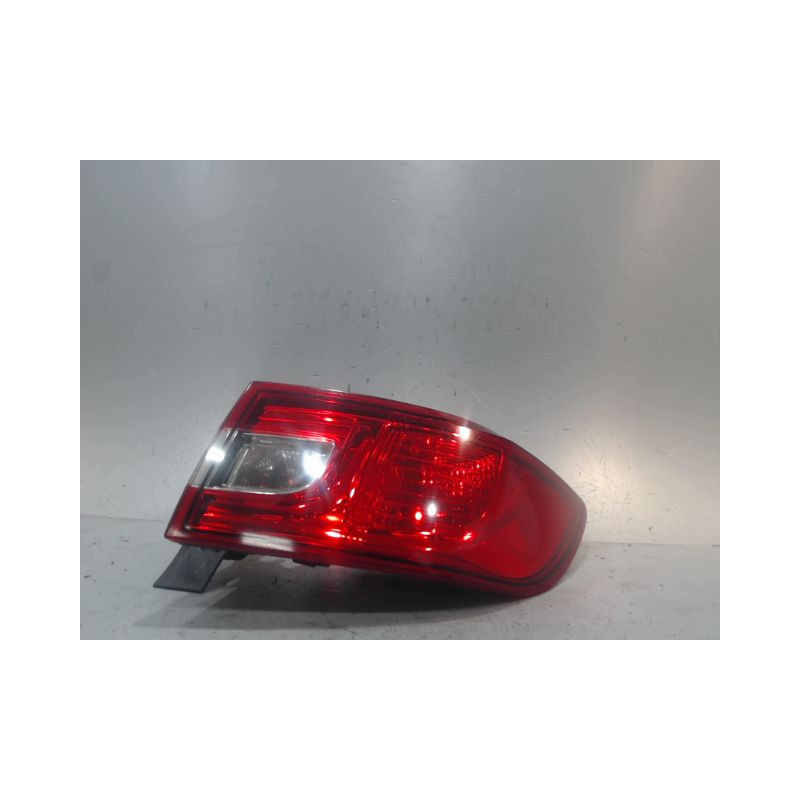 FEU ARRIERE DROIT RENAULT CLIO