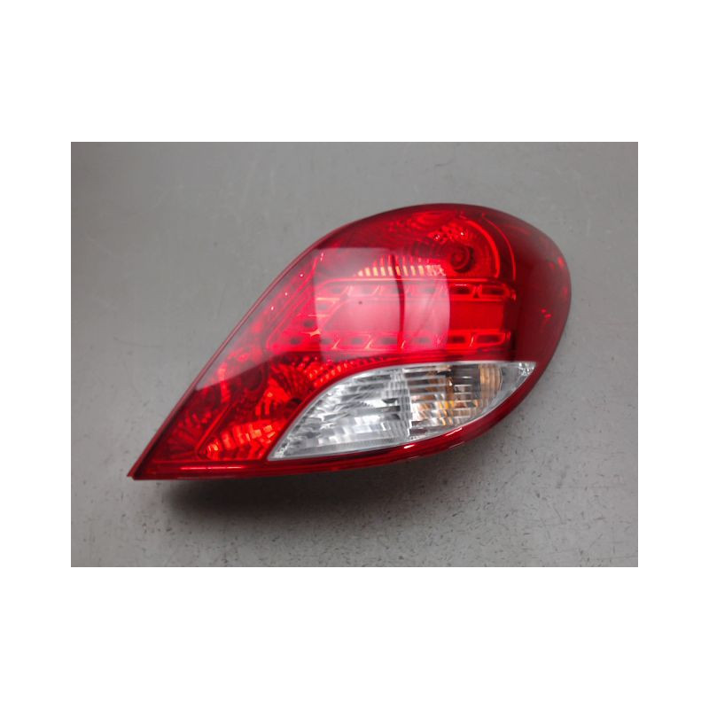 FEU ARRIERE DROIT PEUGEOT 207