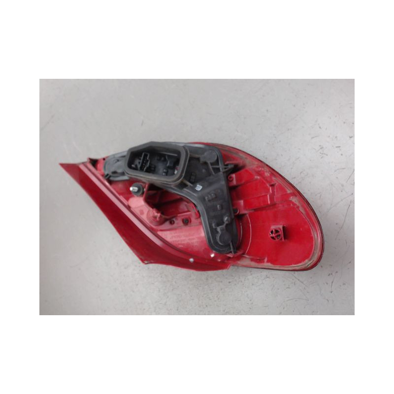 FEU ARRIERE DROIT PEUGEOT 207