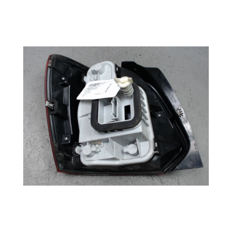 FEU ARRIERE DROIT VOLKSWAGEN POLO 2009-