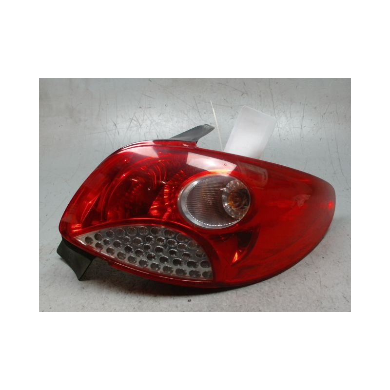 FEU ARRIERE DROIT PEUGEOT 206+ 2009-