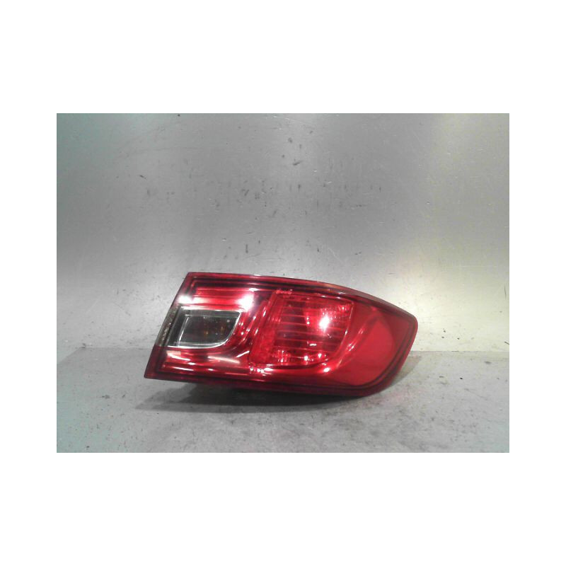 FEU ARRIERE DROIT RENAULT CLIO