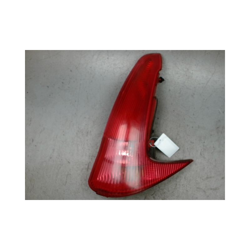 FEU ARRIERE DROIT PEUGEOT 206 SW 02-06