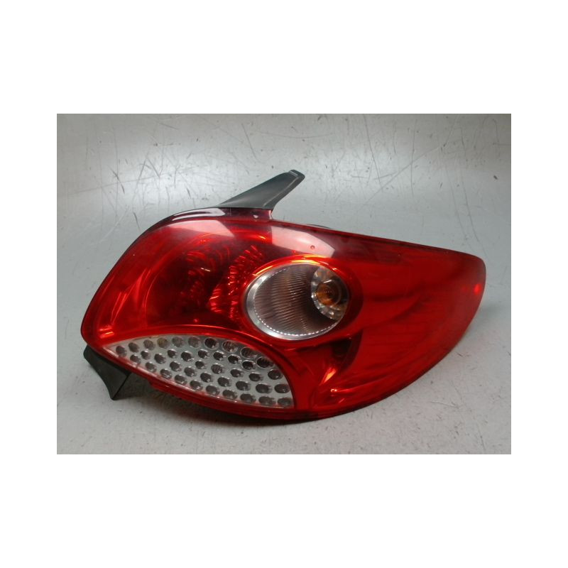 FEU ARRIERE DROIT PEUGEOT 206+ 2009-