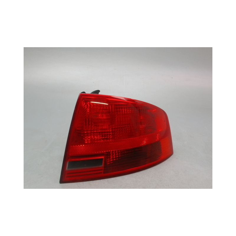 FEU ARRIERE DROIT AUDI A4 BERL. II Phase 1 2001-2004