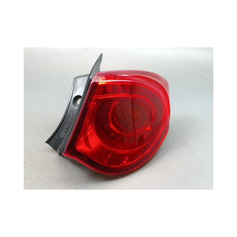 FEU ARRIERE DROIT ALFA ROMEO GUILIETTA 2010-