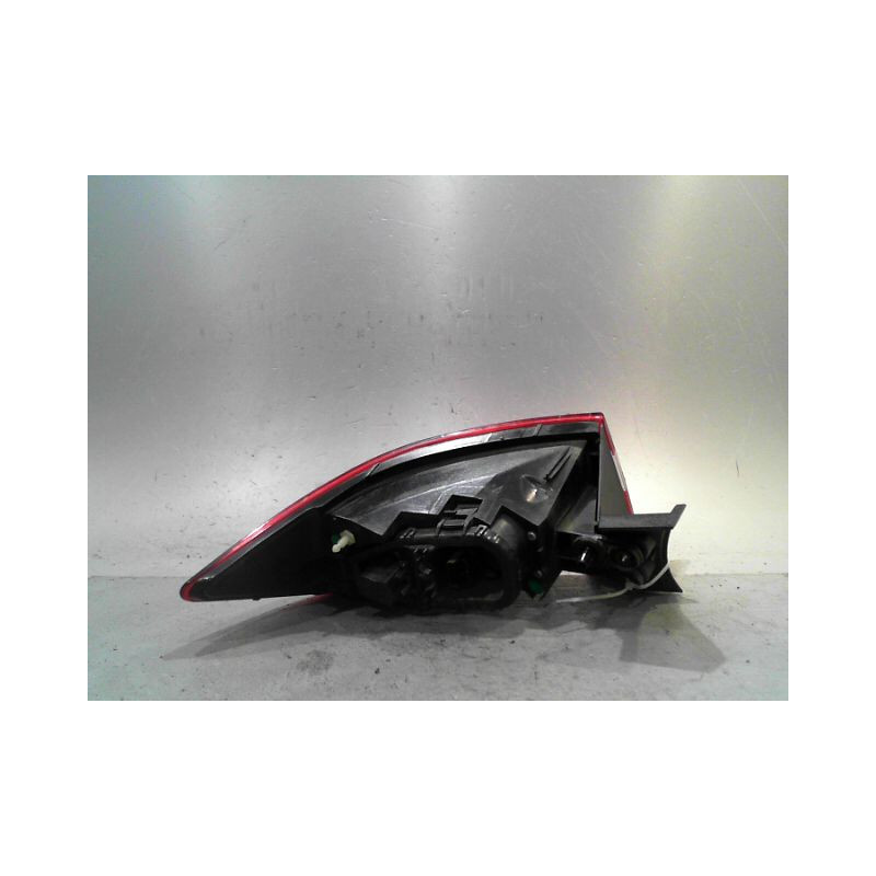 FEU ARRIERE DROIT RENAULT CLIO