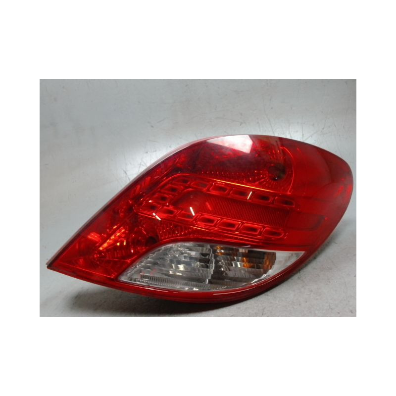 FEU ARRIERE DROIT PEUGEOT 207 3P