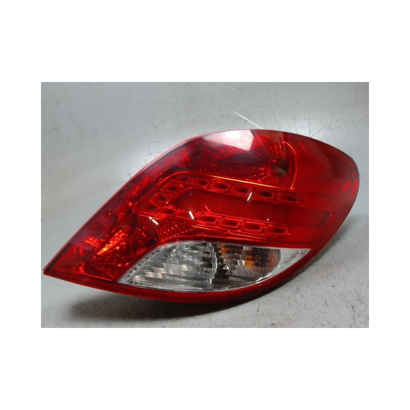 FEU ARRIERE DROIT PEUGEOT 207 5P