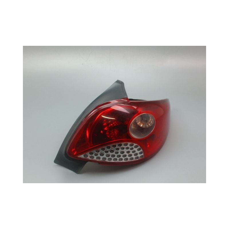 FEU ARRIERE DROIT PEUGEOT 206 + 2009-2013