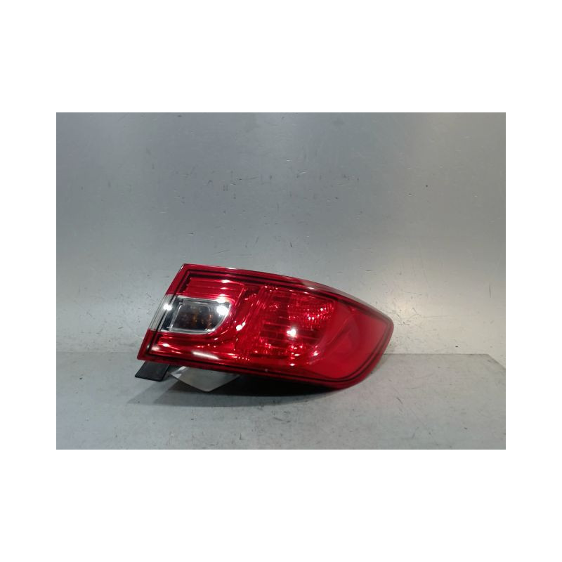 FEU ARRIERE DROIT RENAULT CLIO