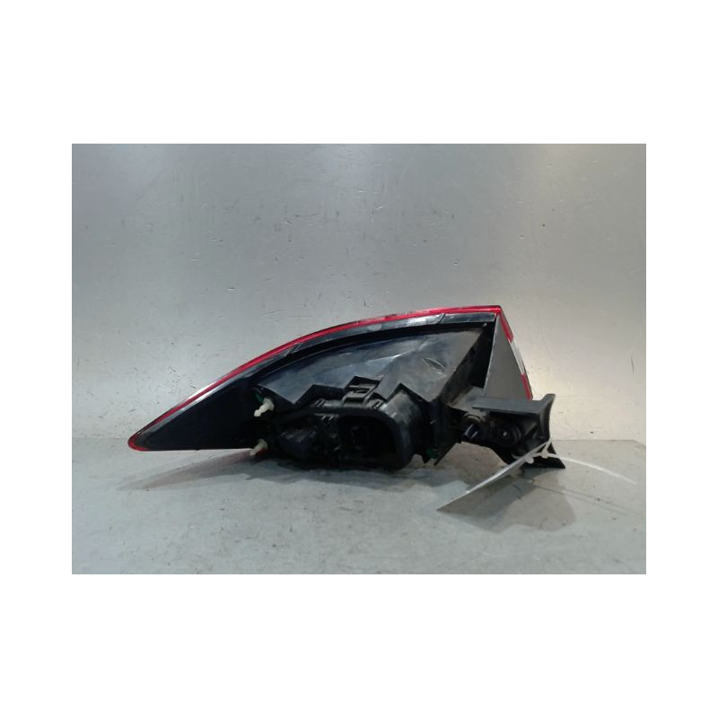 FEU ARRIERE DROIT RENAULT CLIO