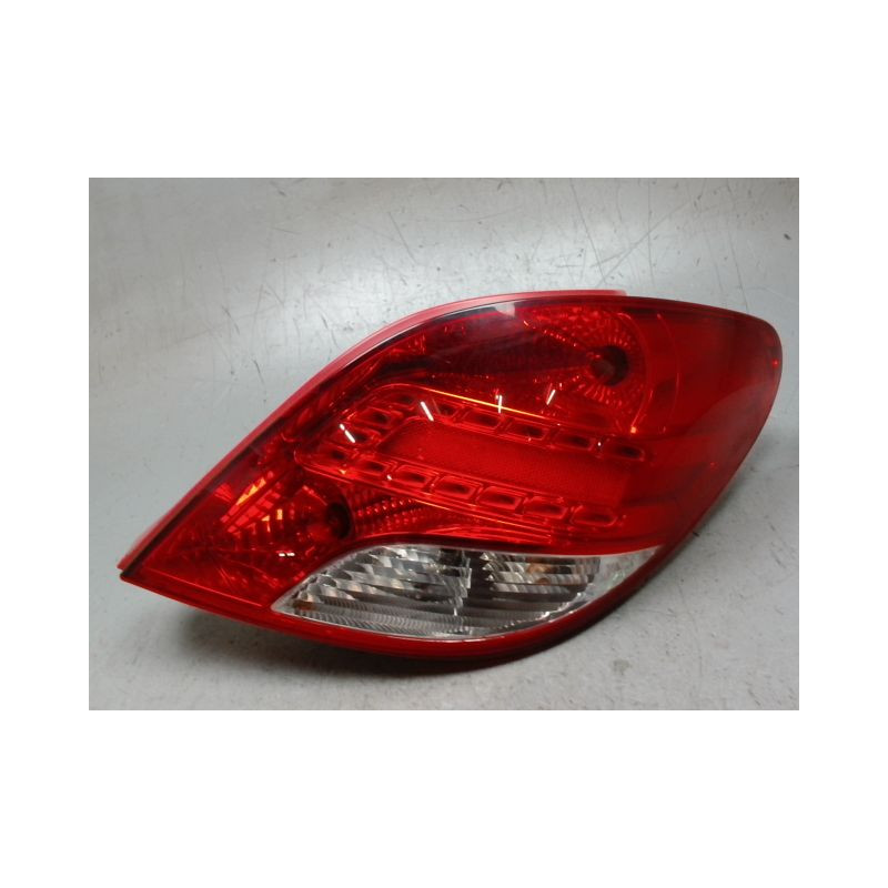 FEU ARRIERE DROIT PEUGEOT 207 5P