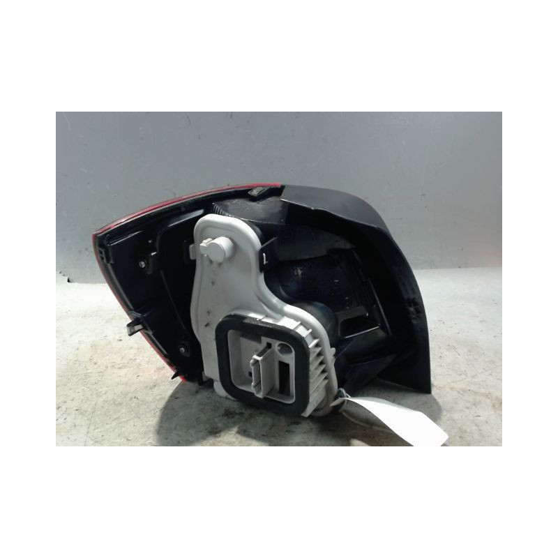 FEU ARRIERE DROIT VOLKSWAGEN POLO 2009-