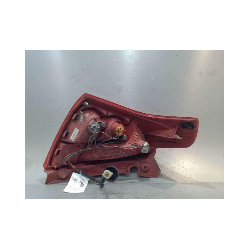 FEU ARRIERE DROIT SUZUKI SWIFT