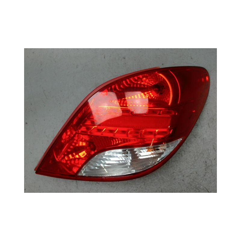 FEU ARRIERE DROIT PEUGEOT 207 3P