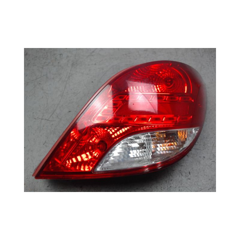 FEU ARRIERE DROIT PEUGEOT 207 5P