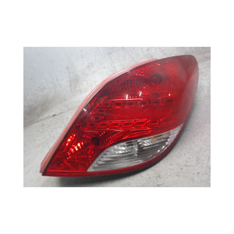 FEU ARRIERE DROIT PEUGEOT 207 5P